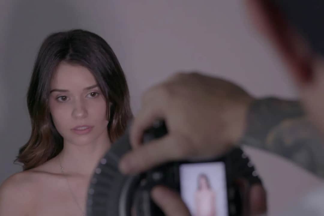 Edukacja filmowa dla uczniów: wartościowe seriale, które warto obejrzeć online