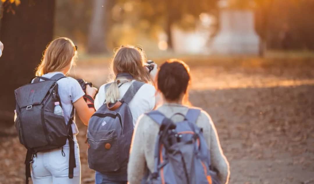 Co dać dziecku na wycieczkę szkolną: 10 niezbędnych rzeczy