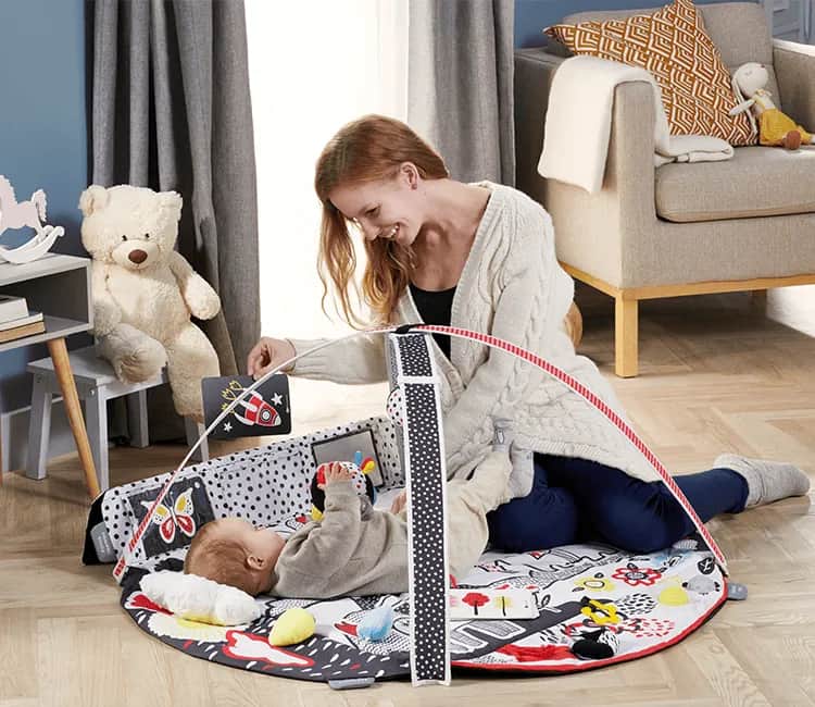 Mata edukacyjna dla niemowlaka od kiedy – kluczowe informacje i korzyści